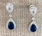 Prachtige oorbellen met blauwe steen, Sieraden, Tassen en Uiterlijk, Oorbellen, Verzenden, Zo goed als nieuw, Blauw, Overige materialen