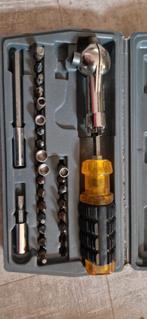 Gereedschapsset met Ratelschroevendraaier, Ophalen of Verzenden, Gebruikt