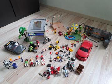 Grote Playmobil verzameling: Voertuigen, garage, zwembad … beschikbaar voor biedingen