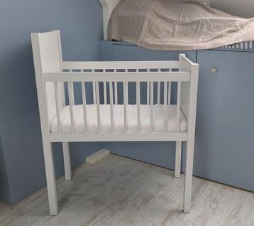 Kidsmill wieg incl matras beschikbaar voor biedingen