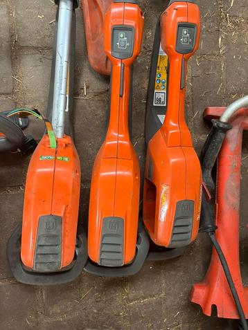 3 husqvarna heggenschaar op stok elektrische  beschikbaar voor biedingen