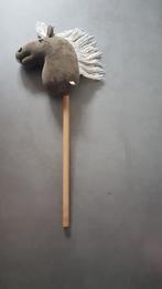 Stokpaard/ hobby horse met spullen, Ophalen