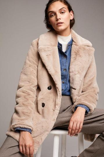 CLOSED Jas Maat 36-38 beschikbaar voor biedingen