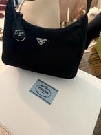 Prada Re-Edition 2000 Origineel, Ophalen of Verzenden, Nieuw, Zwart, Schoudertasje