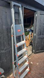 Huishoud trap 5 trede ( Altrex ), Doe-het-zelf en Verbouw, Ladders en Trappen, Ophalen, Gebruikt, Minder dan 2 meter