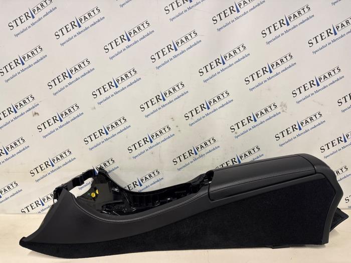 Middenconsoles van een Mercedes E-Klasse, Auto-onderdelen, Interieur en Bekleding, Mercedes-Benz, Gebruikt, 3 maanden garantie