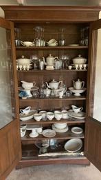 Serviesgoed Collectie met oude eiken kast 110x215 cm, Ophalen