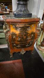 Handbeschilderde barok commode met brons