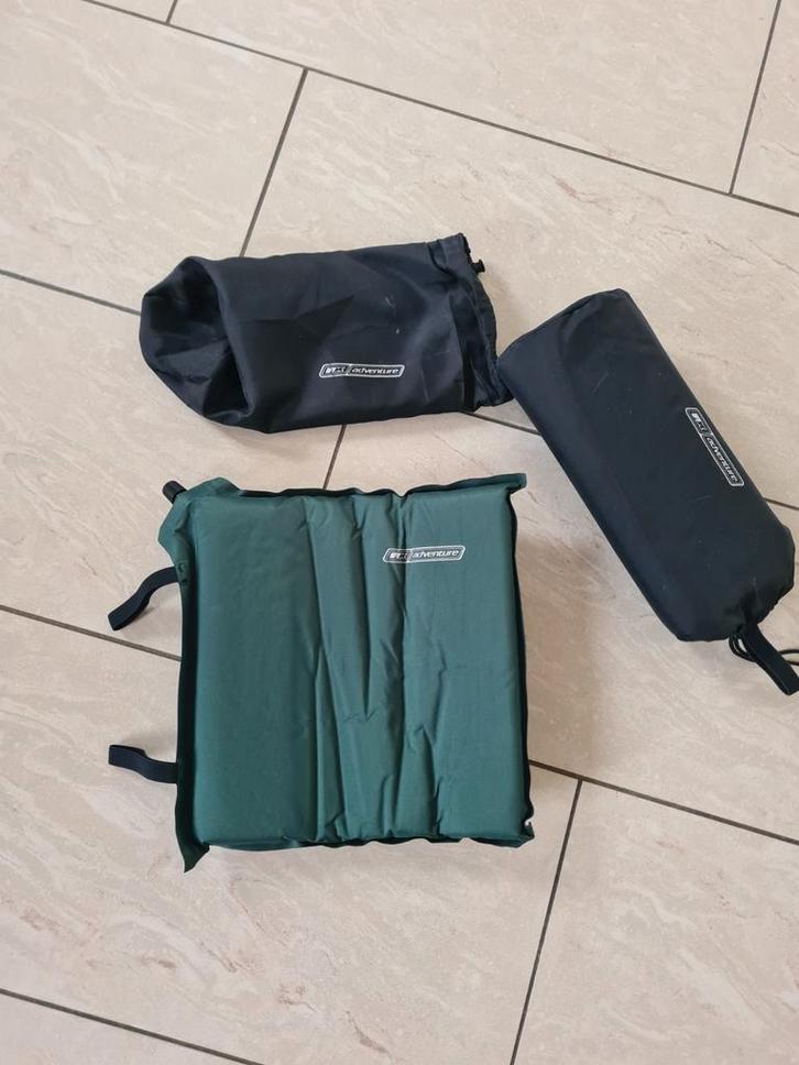 2 Zelf Opblazend Kussen / Zitkussen - Ideaal voor camping l, Caravans en Kamperen, Luchtbedden, Zo goed als nieuw, 1-persoons