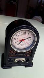 Radio met klok, retro model, Ophalen of Verzenden, Gebruikt, Radio