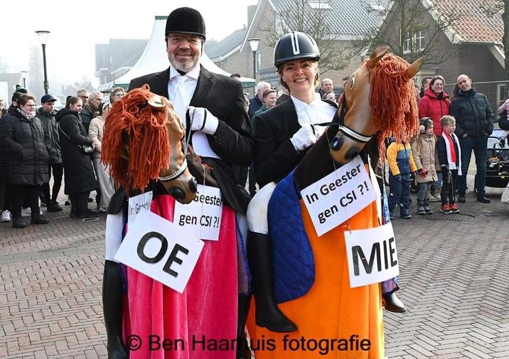 Carnaval - duo, Hobby en Vrije tijd, Feestartikelen, Gebruikt, Overige typen, Carnaval, Ophalen