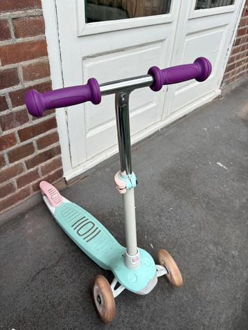 Decathalon Childrens 3-wheel scooter beschikbaar voor biedingen