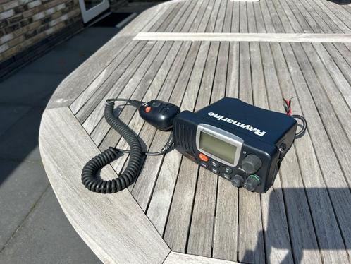Raymarine E54 marifoon, Watersport en Boten, Navigatiemiddelen en Scheepselektronica, Gebruikt, Communicatie, Ophalen of Verzenden