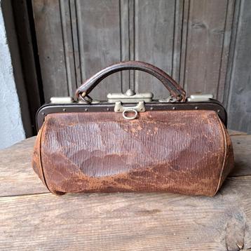 Oude brocante dokterstas dokters tas 28x10x16cm *Etage3* beschikbaar voor biedingen