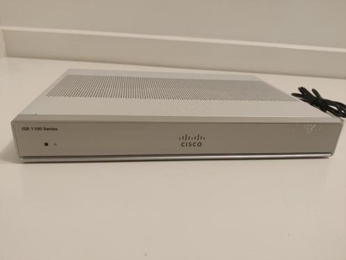 Cisco C1117-4P ISR 1100 Series Router, Computers en Software, Routers en Modems, Zo goed als nieuw, Router, Ophalen of Verzenden