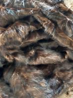 Een kleed van echt nerts bont. 120x220cm, Ophalen, Gebruikt, 100 tot 150 cm, Bruin