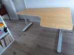 Hoekbureau IKEA BEKANT rechts (wit/houtlook), Huis en Inrichting, Bureaus, Ophalen, Gebruikt, Bureau