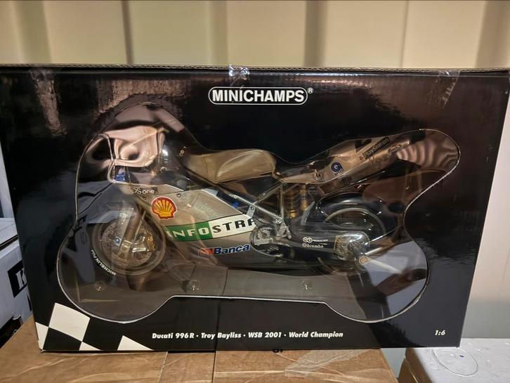 Gezocht Minichamps liefhebber verzamelaar MotoGP, Hobby en Vrije tijd, Modelauto's | 1:5 tot 1:12, Zo goed als nieuw, Motor, Ophalen of Verzenden