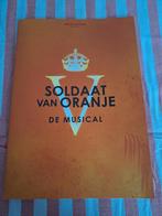 Soldaat van oranje - boekje met foto's, Verzamelen, Ophalen of Verzenden, Zo goed als nieuw