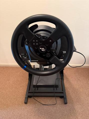 Trustmaster t300 stuur + pedalen beschikbaar voor biedingen