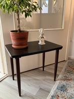 Side table / vintage 1960 | teak | 44cm bij 32cm, Huis en Inrichting, Tafels | Sidetables, Mid-century jaren 1960, Teakhout, Minder dan 50 cm