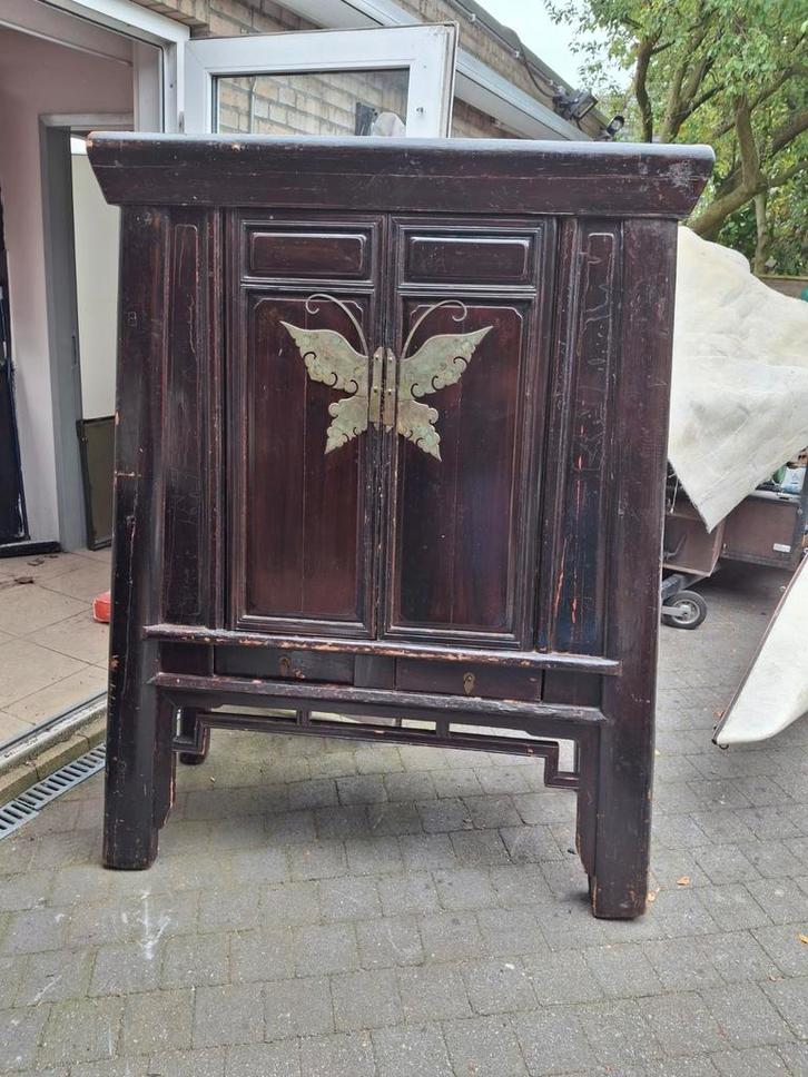 Oude Chinese (vlinder) bruidskast, Antiek en Kunst, Antiek | Meubels | Kasten, Ophalen