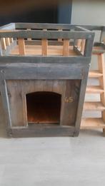 Mooi houten honden huis van hout met boven verdieping, Dieren en Toebehoren, Ophalen, Zo goed als nieuw