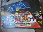 Hotel, Ophalen of Verzenden, Zo goed als nieuw