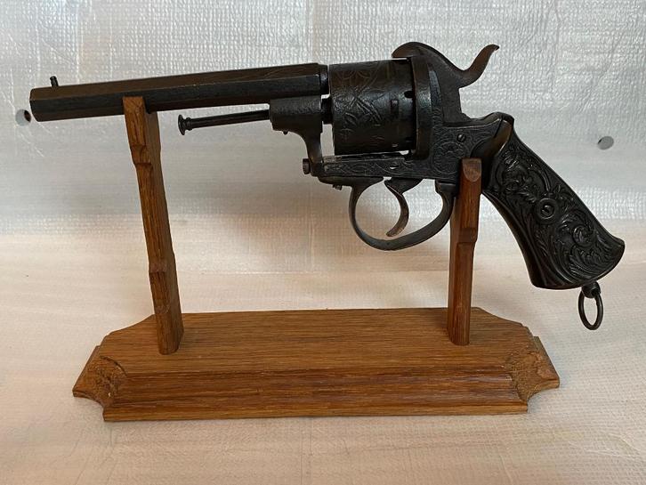 Mooi gegraveerde 9mm kaliber penvuur revolver, Antiek en Kunst, Antiek | Overige Antiek, Ophalen of Verzenden