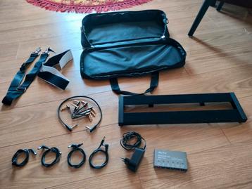 Harley Benton Spaceship 50c + Power Supply en extra's beschikbaar voor biedingen