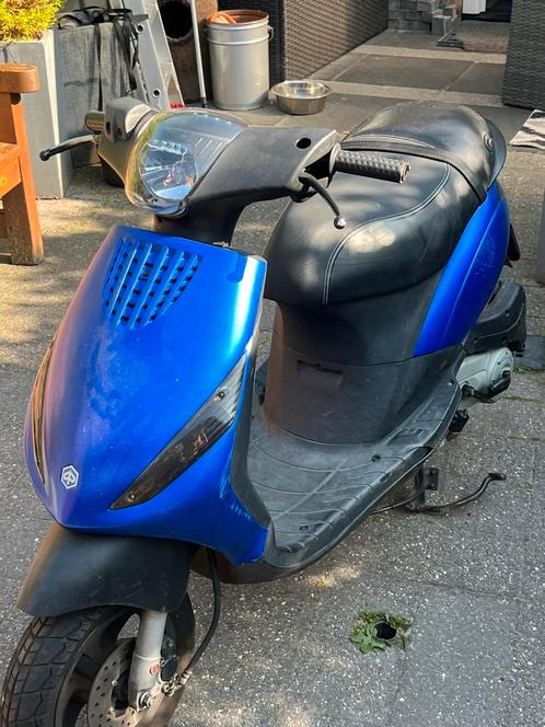 Piaggio zip 2000, Fietsen en Brommers, Scooters | Piaggio, Gebruikt, Zip, Ophalen