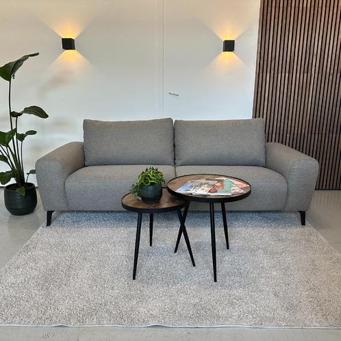 Gratis bezorging - NIEUWE! rechte bank - taupe, Huis en Inrichting, Banken | Bankstellen, Nieuw, Rechte bank, Driepersoons, 200 tot 250 cm