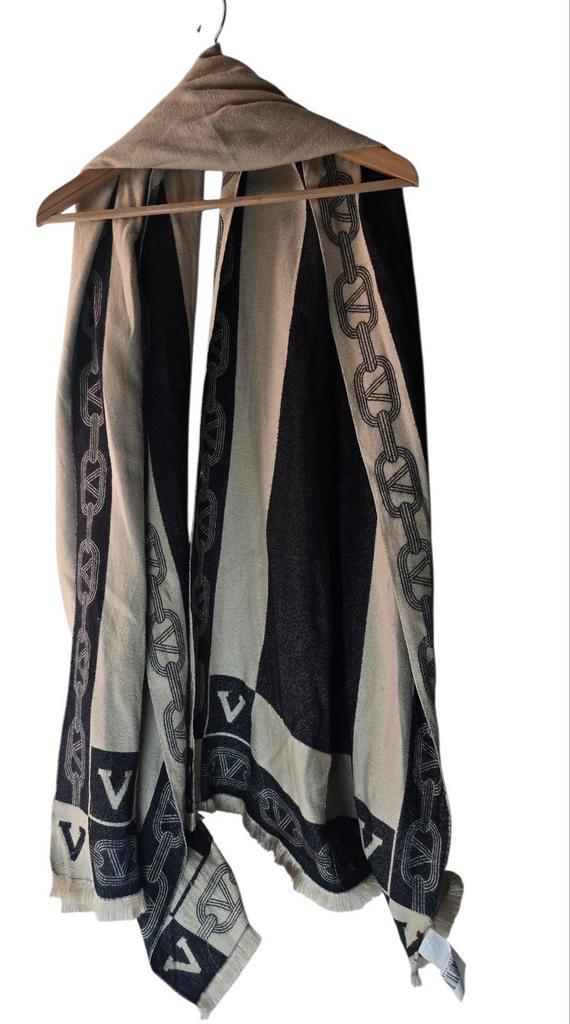 Josh v sjaal, Kleding | Dames, Mutsen, Sjaals en Handschoenen, Zo goed als nieuw, Sjaal, Ophalen of Verzenden