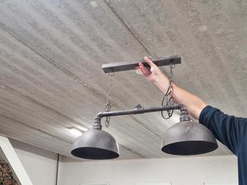 Industriële Hanglamp - 2 Lampen beschikbaar voor biedingen