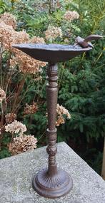 VOGELDRINKSCHAAL / gietijzer / 40 cm hoog