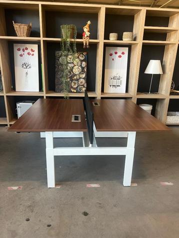 Ahrend duo-bureau slinger/monitor arm/stopcontact, 100 stuks beschikbaar voor biedingen
