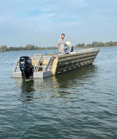 M4 Pontoonboot / Legerboot / Visboot / Familie sloep, Watersport en Boten, Bootonderdelen, Zo goed als nieuw, Overige typen, Motorboot