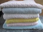 4 badhanddoeken en 1 badlaken samen 5,00, Ophalen of Verzenden, Zo goed als nieuw, Handdoek