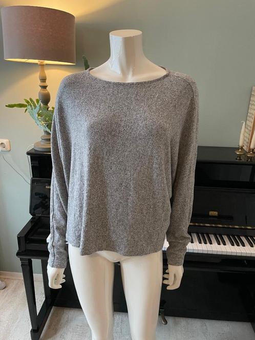 Wijde trui maat S / M, Kleding | Dames, Truien en Vesten, Gedragen, Maat 38/40 (M), Grijs, Ophalen of Verzenden