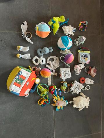 baby speelgoed beschikbaar voor biedingen