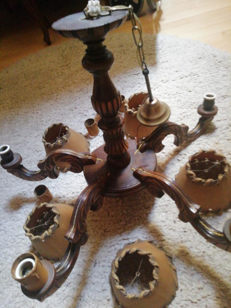 Vintage houten kroonlamp met authentieke kapjes, Ophalen
