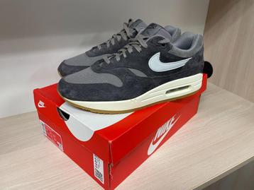 NIEUW Nike Air Max 1 Crepe Soft Grey Premium Maat 44 US 10 beschikbaar voor biedingen
