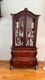 Kast en Tafel 50€, Antiek en Kunst, Antiek | Meubels | Kasten, Ophalen of Verzenden