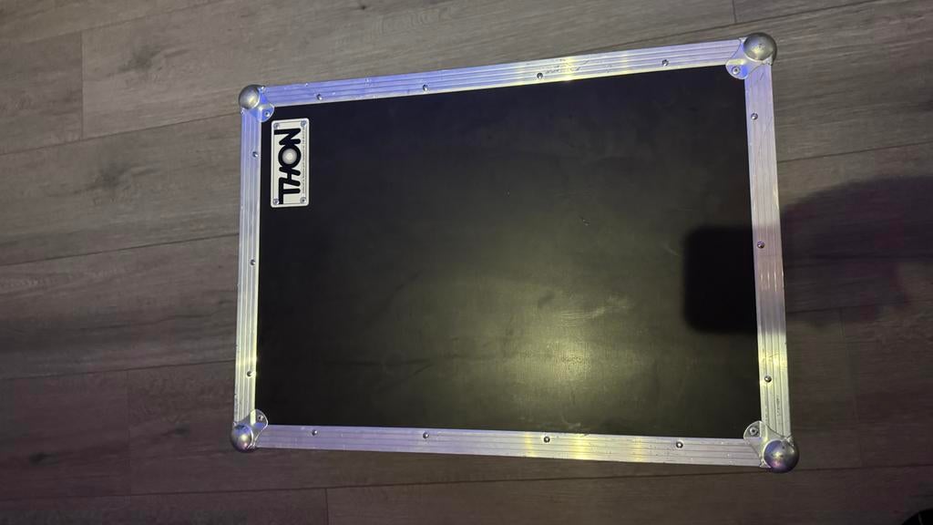 Thon Flightcase voor Allen & Heath SQ5 met Doghouse, Ophalen of Verzenden, Gebruikt, Speaker of Versterker, Flightcase