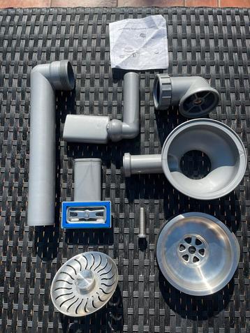 Afvoerset – compleet & direct klaar voor gebruik (Ø 11,4 cm) beschikbaar voor biedingen