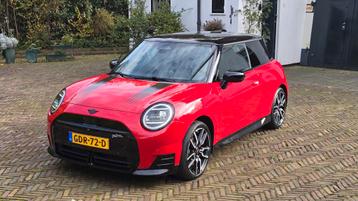 Mini Cooper 40,7 kWh 184 PK John Works Juni 2024 Vol Opties  beschikbaar voor biedingen