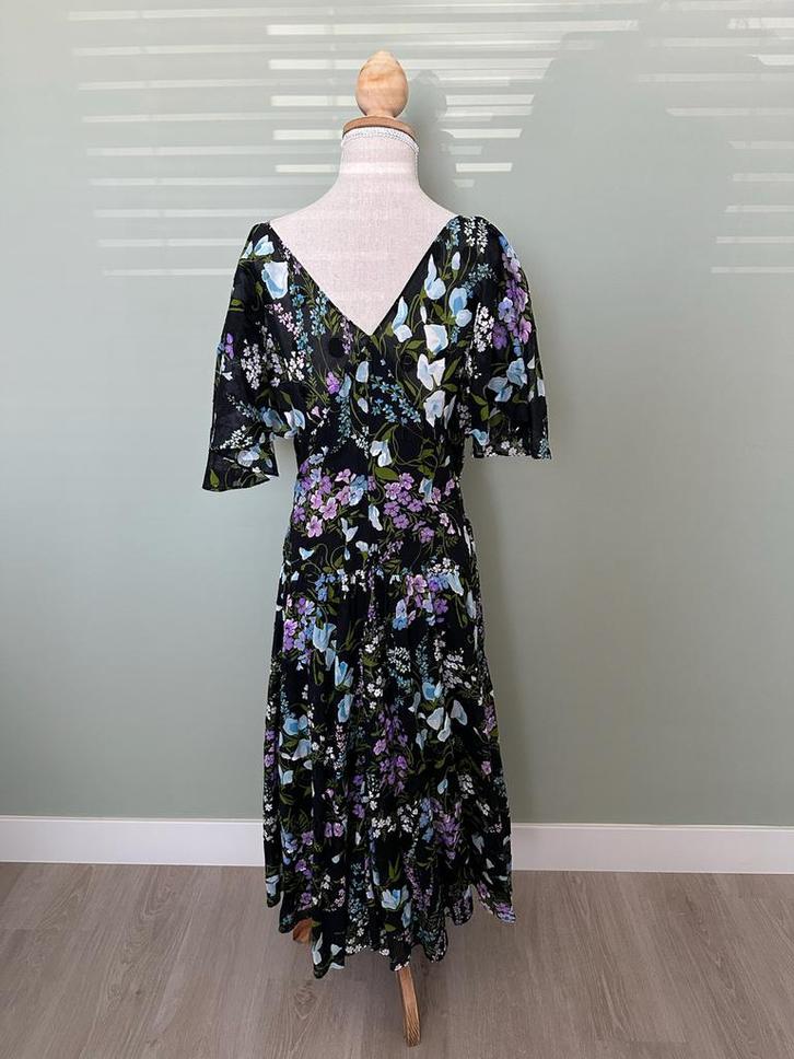 Op maat gemaakte bloemenjurk, maat 40, Kleding | Dames, Jurken, Zo goed als nieuw, Maat 38/40 (M), Zwart, Onder de knie, Ophalen of Verzenden