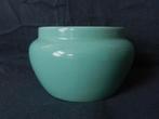 Geheel mintgroene vaas Kon. Zuid Holland Gouda d. 12,2 cm., Antiek en Kunst, Ophalen of Verzenden