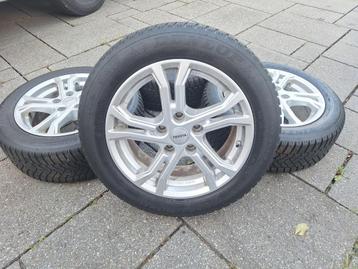 Set banden en velgen toyota corrola beschikbaar voor biedingen