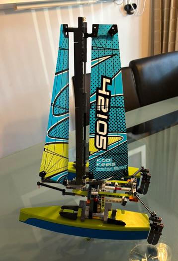 catamaran boot van lego 42105  beschikbaar voor biedingen